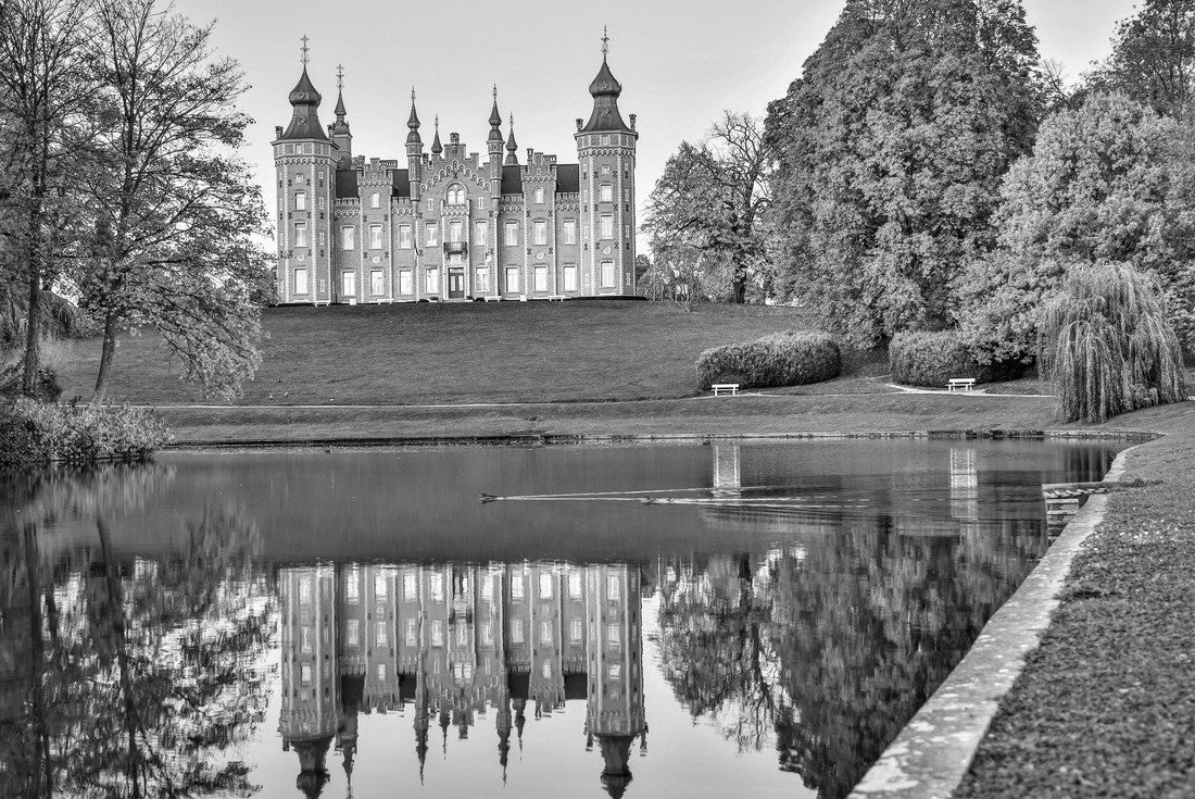 Dilbeek, Flanders, Belgium. View of the castle and park 2000pc PuzzleBlack and White