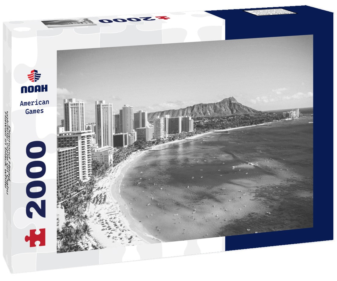 Diamond Head - volcanic cone on Oahu, Hawaii 2000pc PuzzleBlack and White