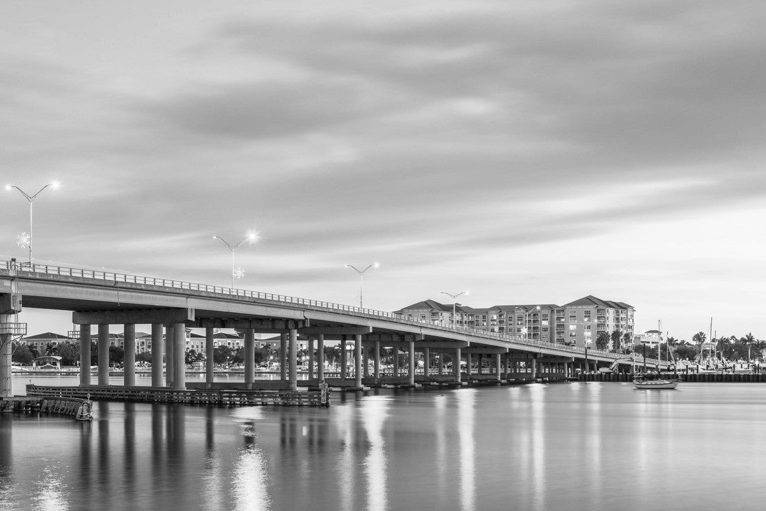 Noah Jigsaw Puzzle Bradenton, Florida, USA Downtown at Manatee River at dusk in black white 2000 pieces