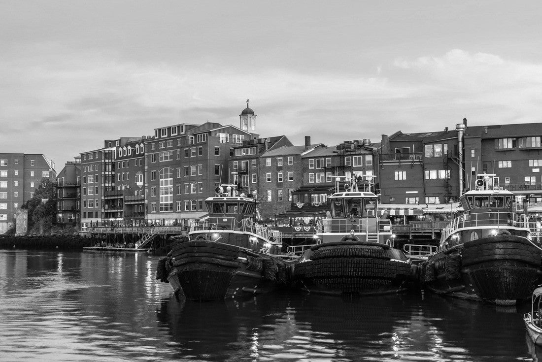 Portsmouth waterfront at dusk. New Hampshire, USA 2000pc PuzzleBlack and White