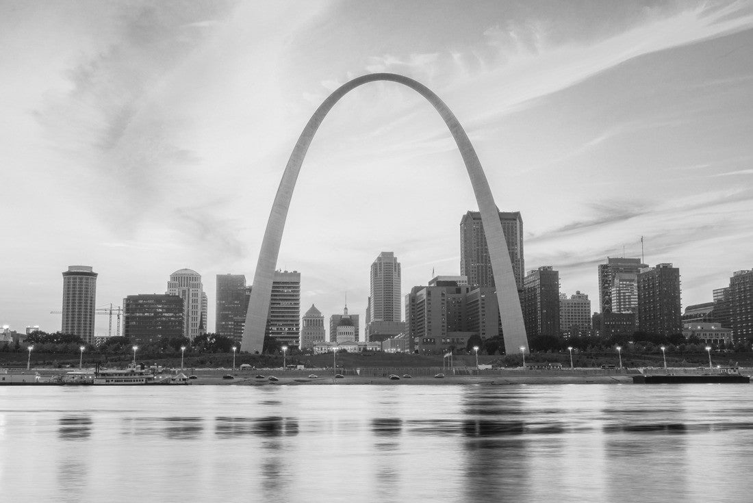 St. Louis, Missouri, USA downtown cityscape on the Mississippi River at twilight 2000pc PuzzleBlack and White