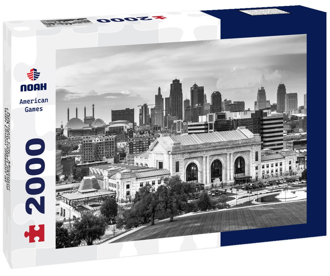Kansas City, Missouri, USA downtown skyline with Union Station at dusk 2000pc PuzzleBlack and White