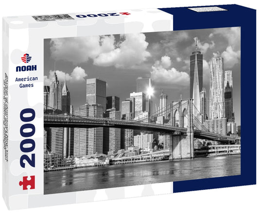 Noah Jigsaw Puzzle Skyline of downtown New York, Brooklin Bridge and Manhattan at early morning sunlight, New York City, USA in black white 2000 pieces