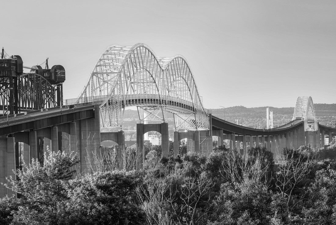 International bridge at Sault Ste. Marie, Michigan 2000pc PuzzleBlack and White