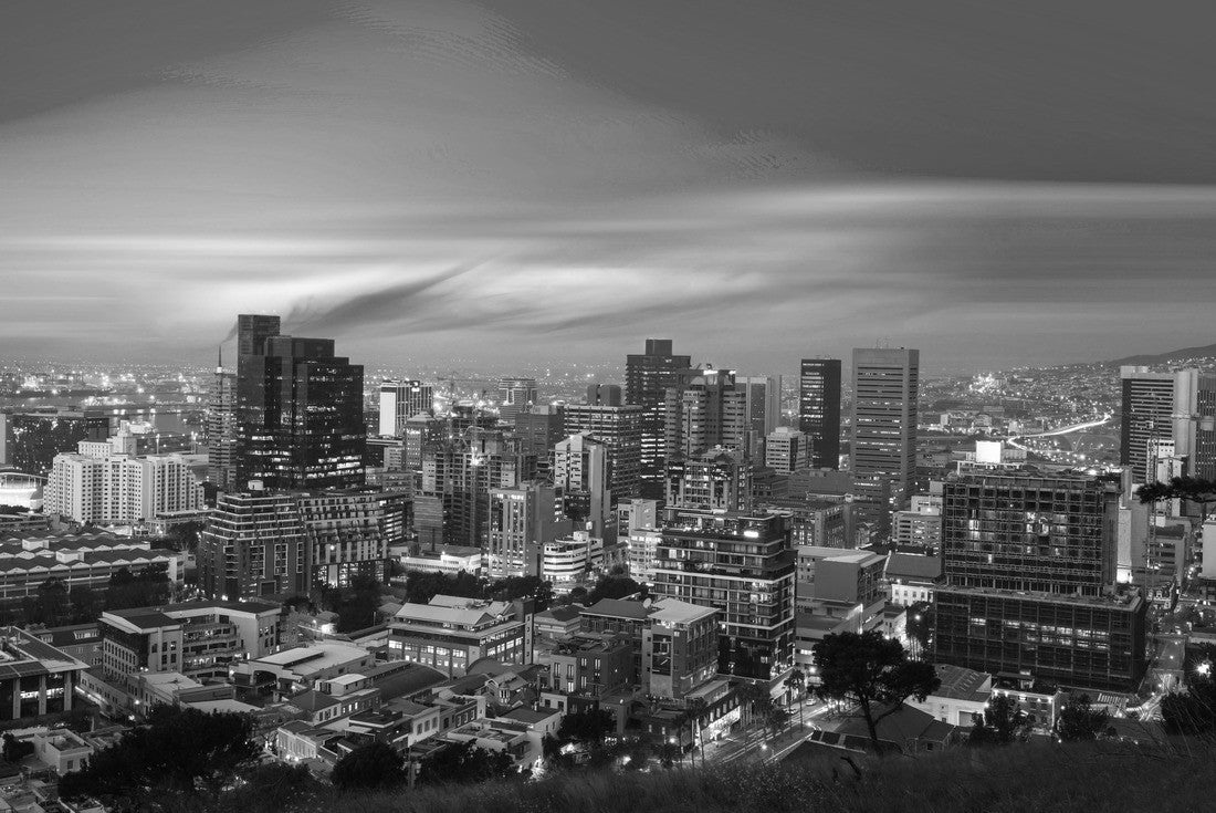 The CBD skyline of Cape Town after sunset 2000pc PuzzleBlack and White