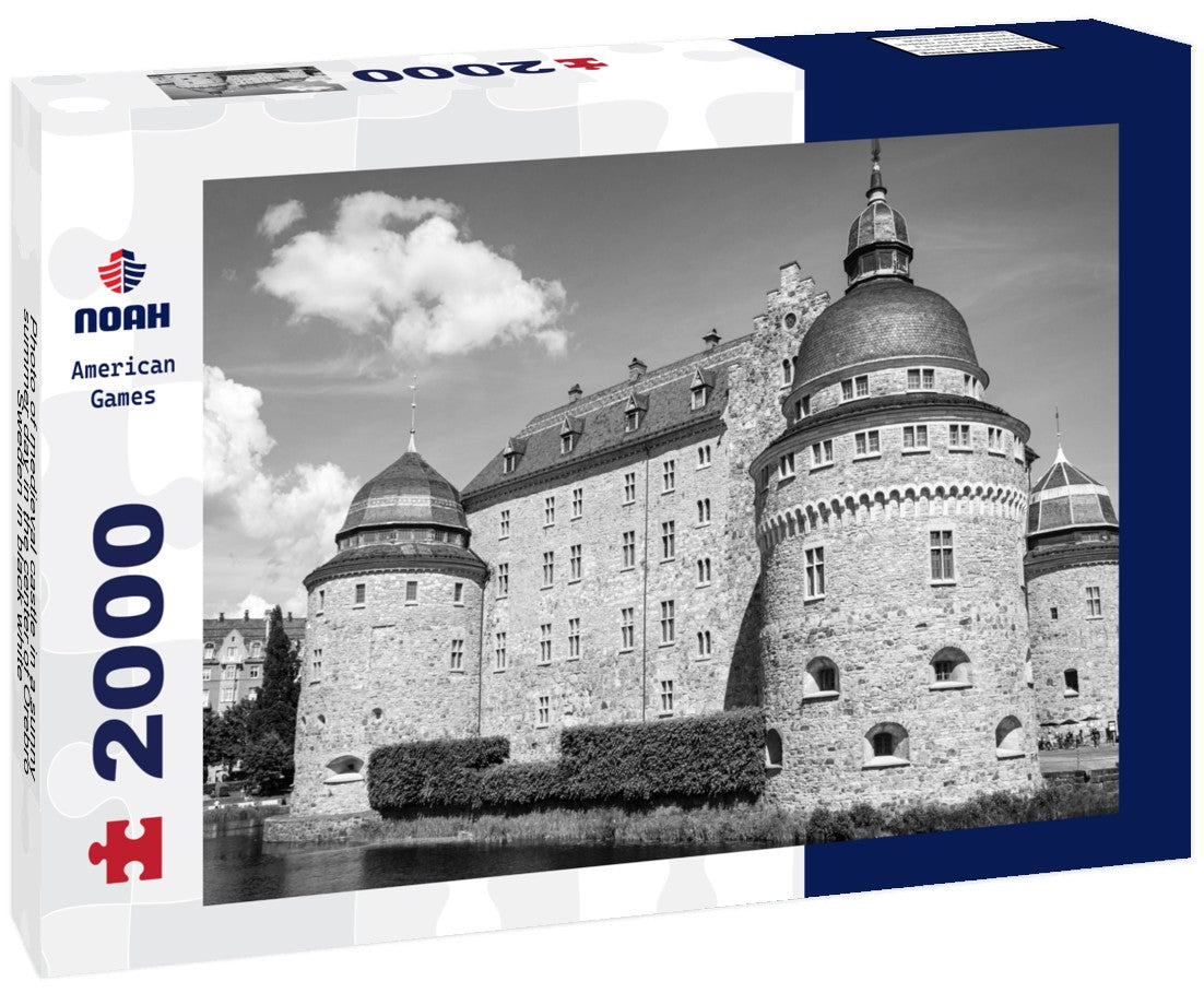 Medieval castle in a sunny summer day in the center of Örebro, Sweden 2000pc PuzzleBlack and White