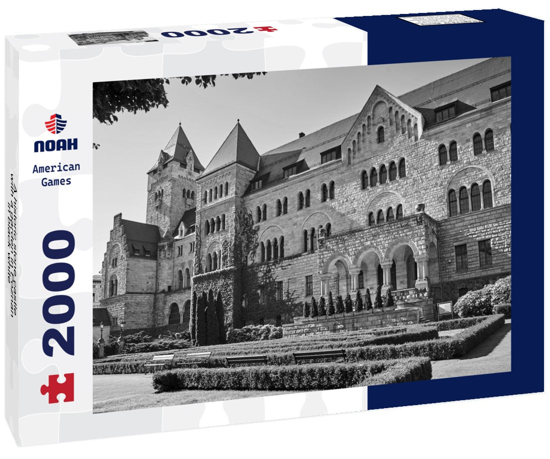 A historic stone castle with a garden in Poznan 2000pc PuzzleBlack and White
