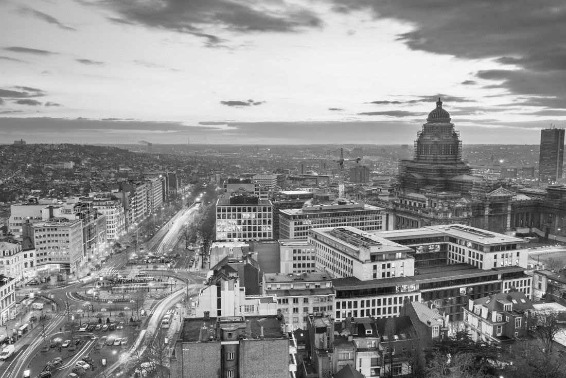 Noah Jigsaw Puzzle Brussels, Belgium Cityscape at the Palais de Justice at dusk in black white 2000 pieces