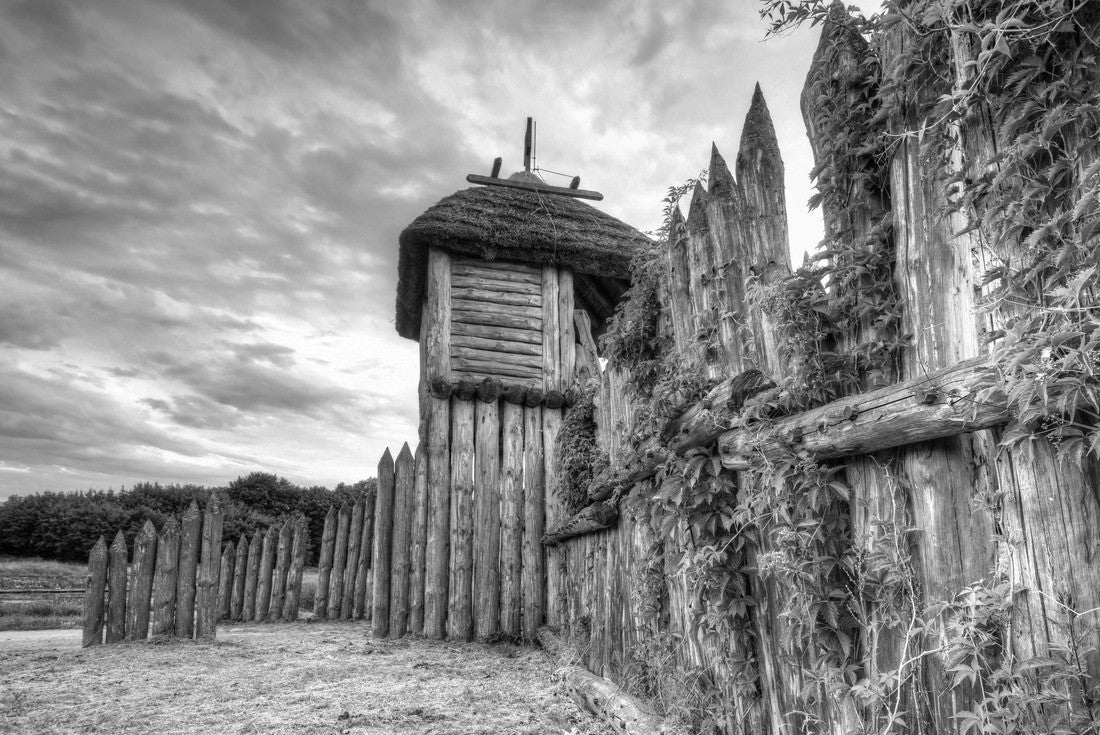 Beautiful sunset over the Trade Factory settlement in Pruszcz Gdanski, Poland 2000pc PuzzleBlack and White