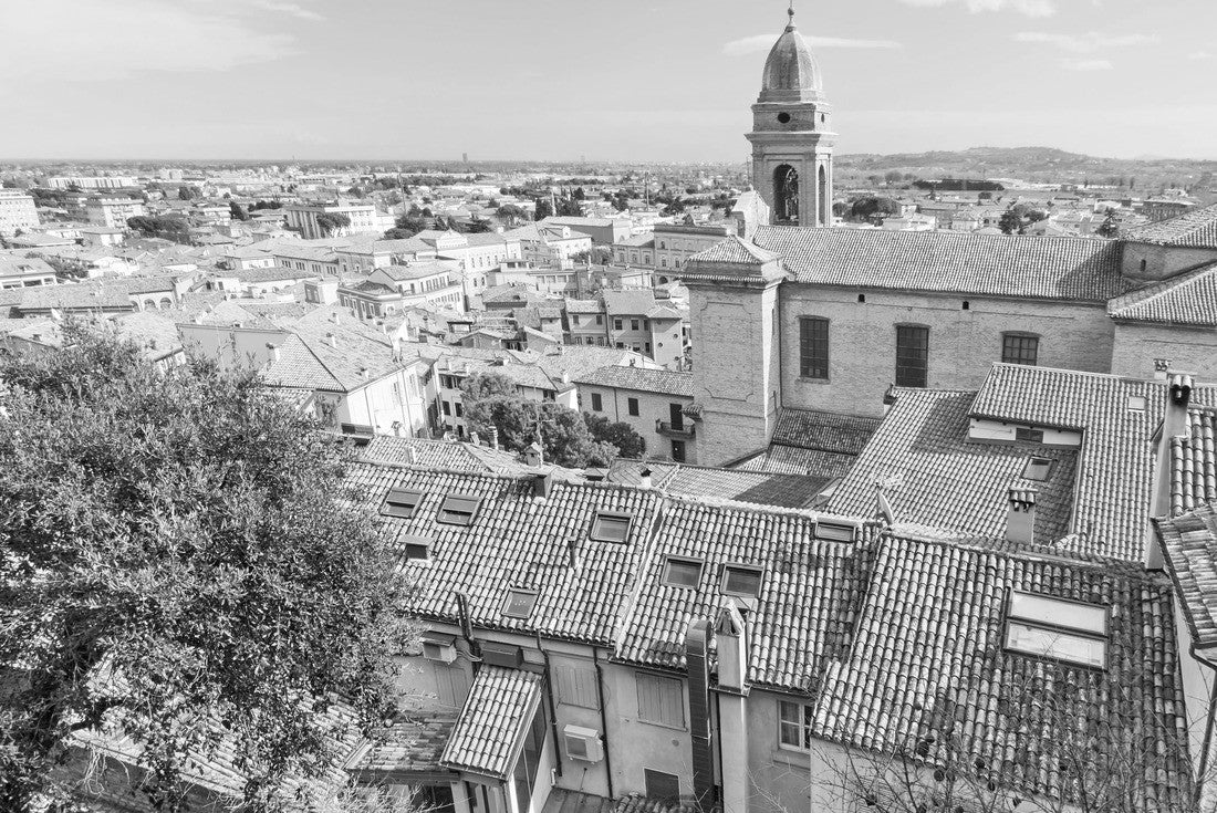 the city of Santarcangelo di Romagna in the province of Rimini, Italy 2000pc PuzzleBlack and White