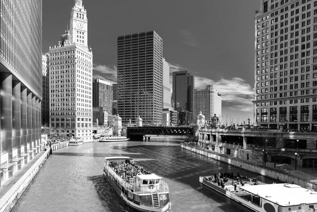 Noah Jigsaw Puzzle Chicago Skylines building along the green-tinged Chicago River at the St. Patrick's Day festival in downtown Chicago, Illinois, USA in black white 2000 pieces