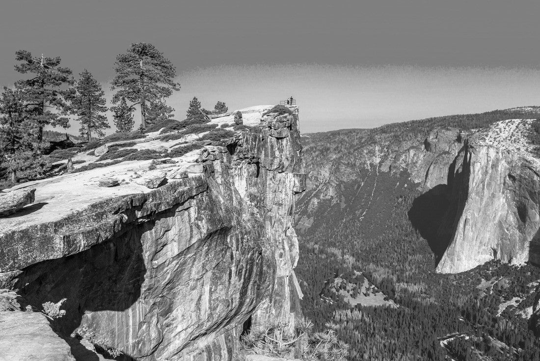Taft Point in Yosemite National Park, California, United States. View from Taft Point: Yosemite Valley, El Capitan and Yosemite Falls 2000pc PuzzleBlack and White