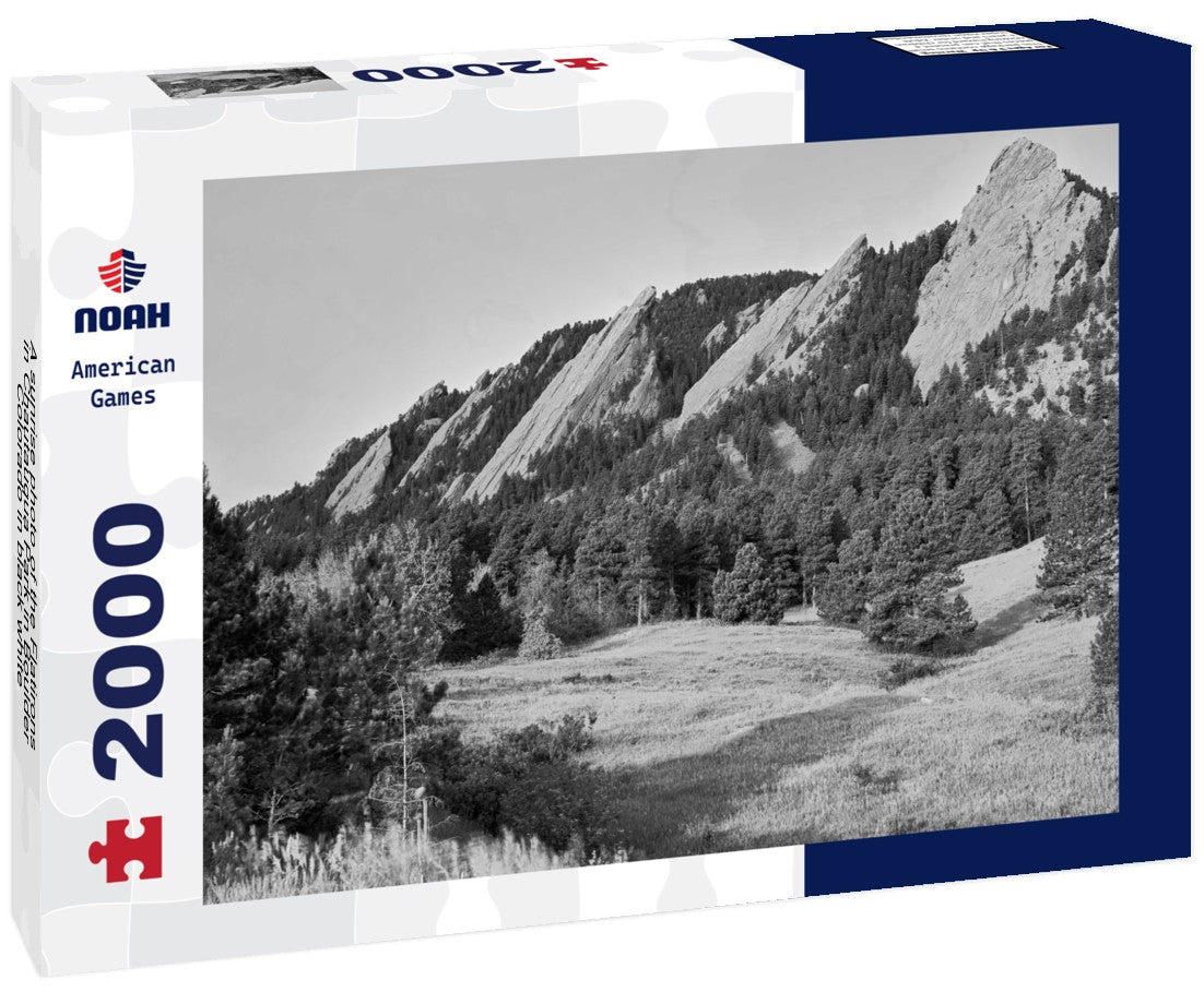 Sunrise - Flatirons - Chautauqua Park - Boulder, Colorado 2000pc PuzzleBlack and White