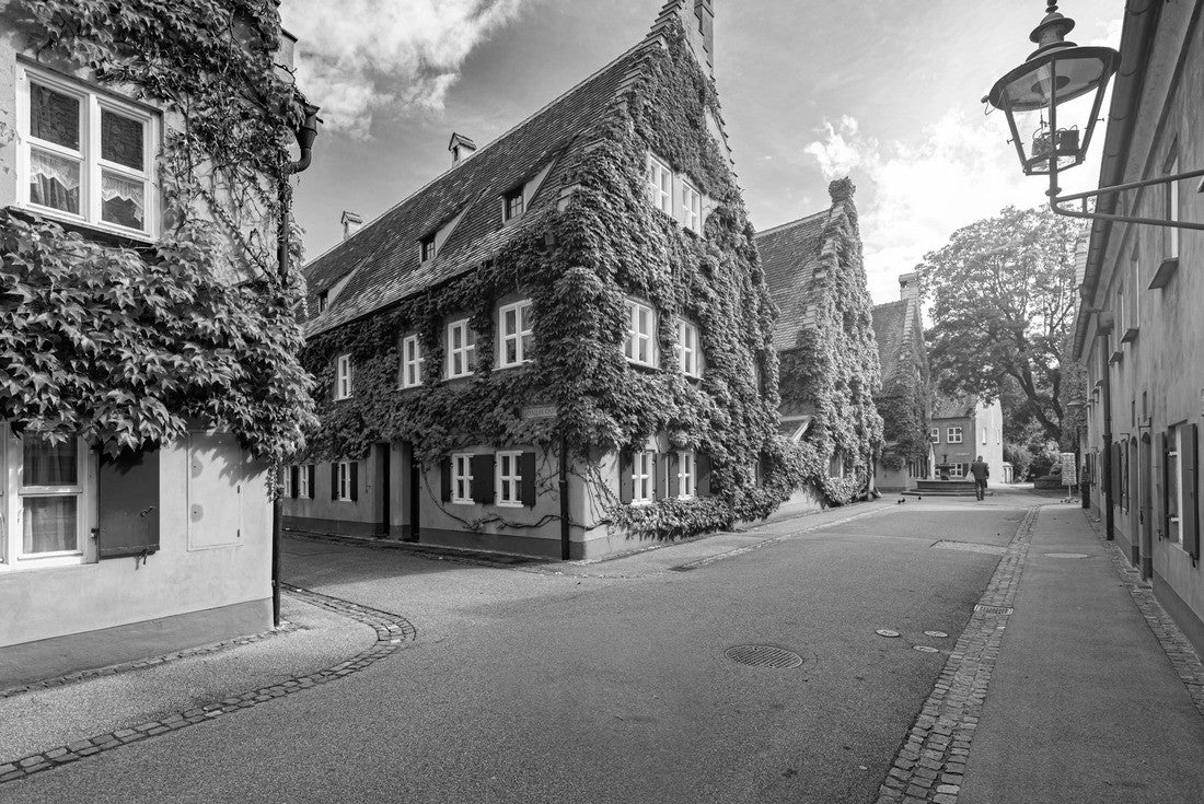 The Fuggerei is the oldest social housing complex in the world that is still in use. It is a walled enclave in Augsburg, Bavaria, Germany 2000pc PuzzleBlack and White