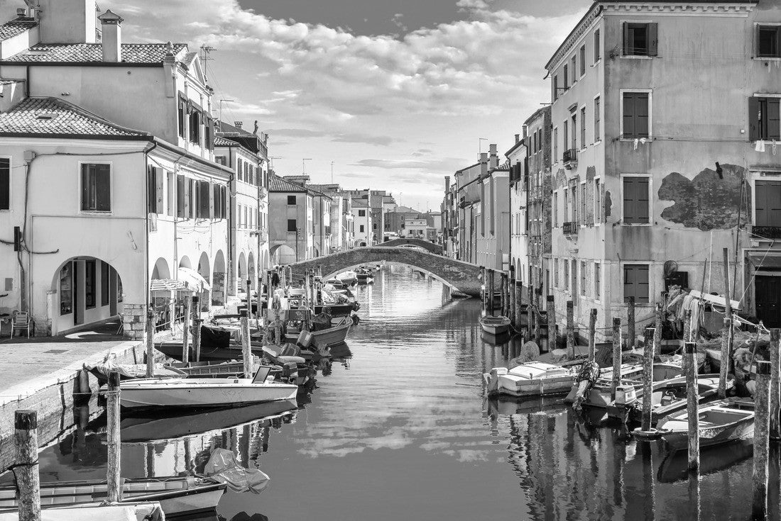 Chioggia city in Venetian lagoon, water canal and church. Veneto, Italy 2000pc PuzzleBlack and White