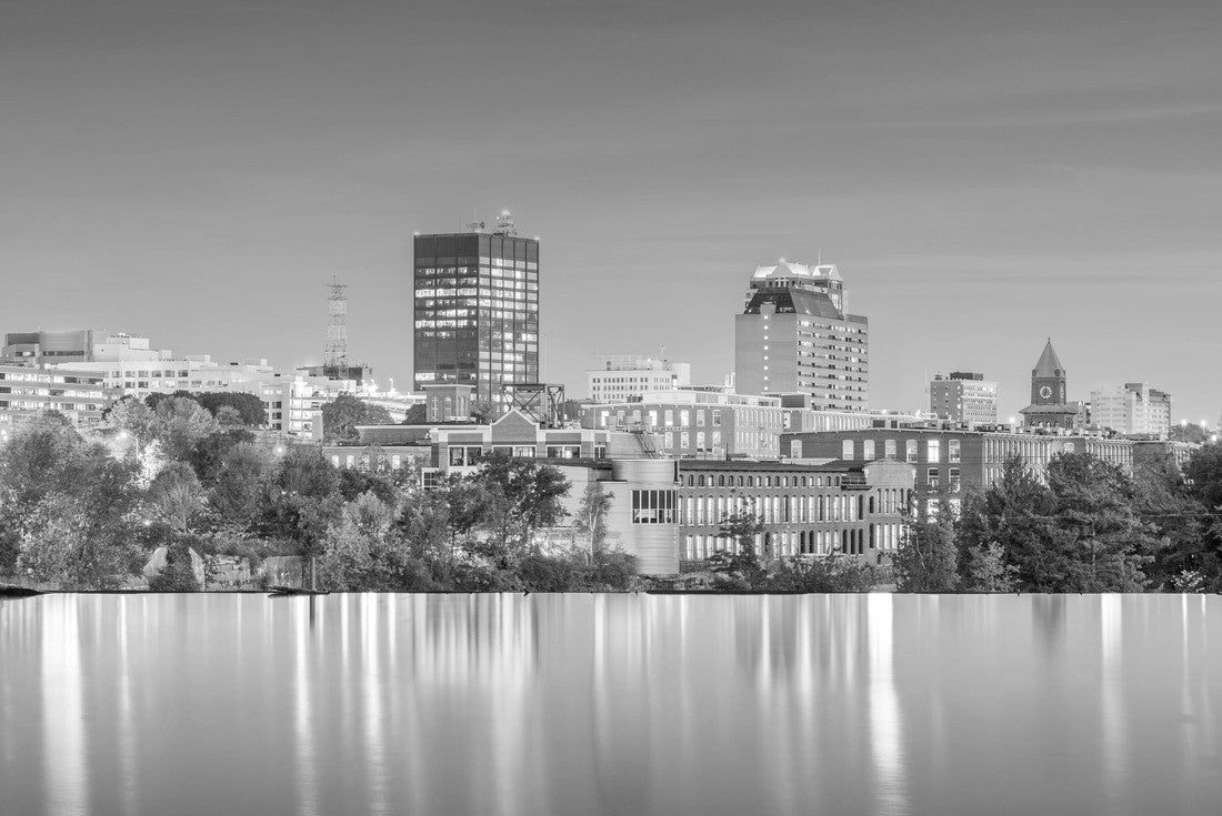 Manchester, New Hampshire, USA Skyline at Merrimack River at dusk 2000pc PuzzleBlack and White