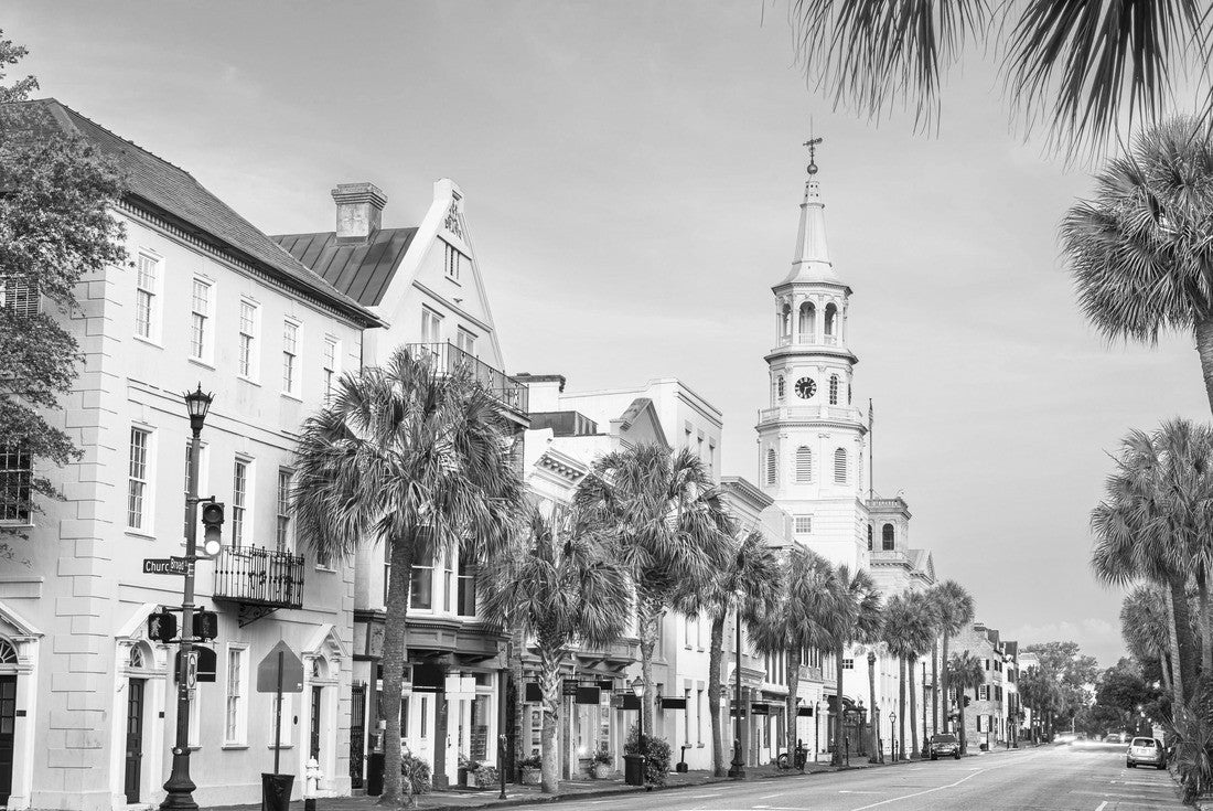 Charleston, South Carolina, USA in the French Quarter at twilight 2000pc PuzzleBlack and White
