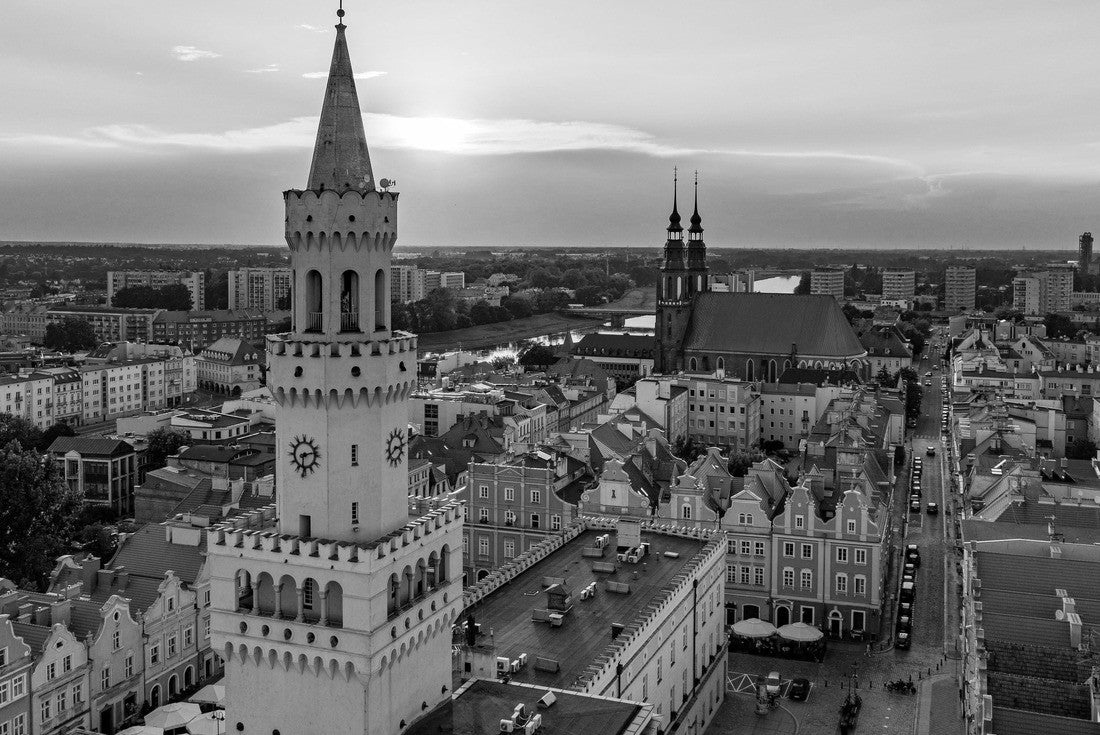 Opole City Hall 2000pc PuzzleBlack and White