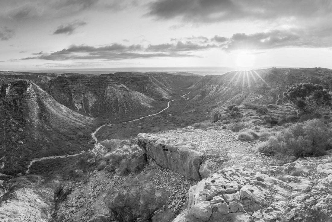 Sunrise over Charles Knife Canyon near Exmouth, Western Australia 2000pc PuzzleBlack and White