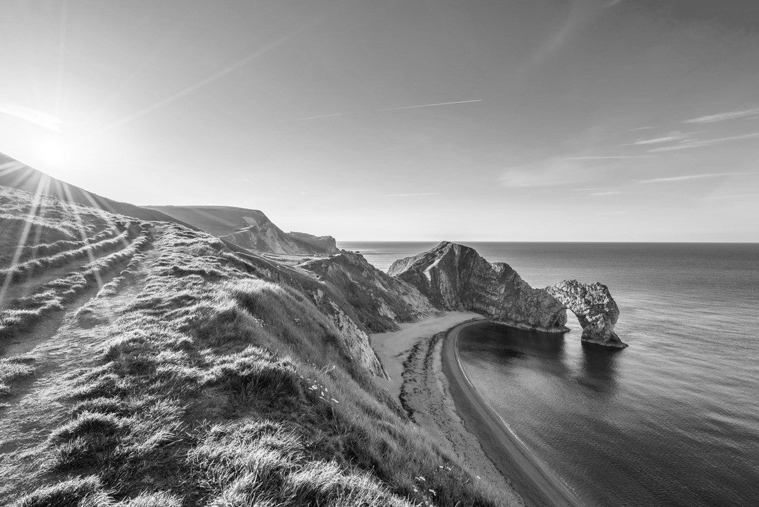 Durdle Door at sunrise in Dorset, Jurassic Coast, England, UK 2000pc PuzzleBlack and White