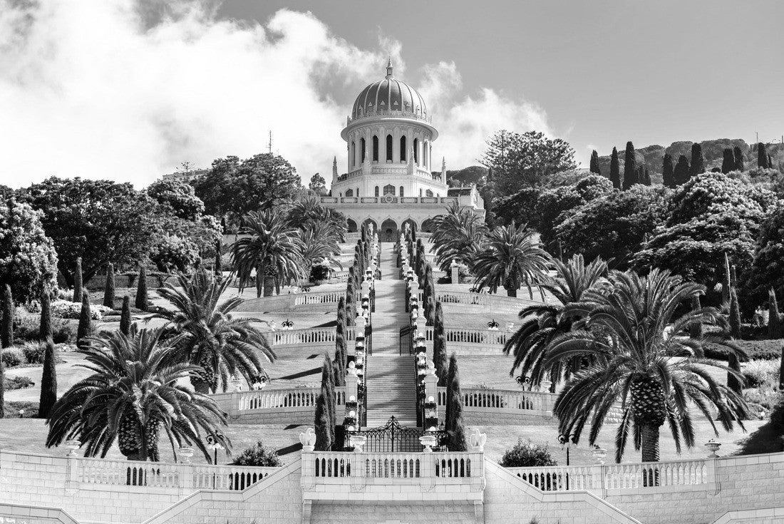 Shrine of the Bab and lower terraces at the Bahai World Center in Haifa, Israel 2000pc PuzzleBlack and White