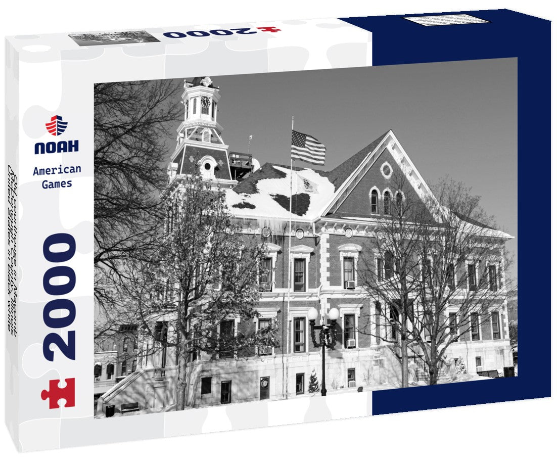 Old courthouse in Macomb, McDonough County, Illinois, United States 2000pc PuzzleBlack and White