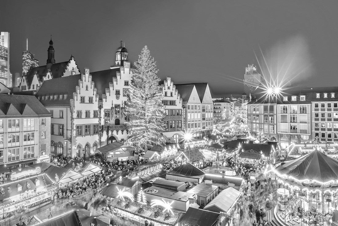 Traditional christmas market in the historic center of Frankfurt, Germany 2000pc PuzzleBlack and White