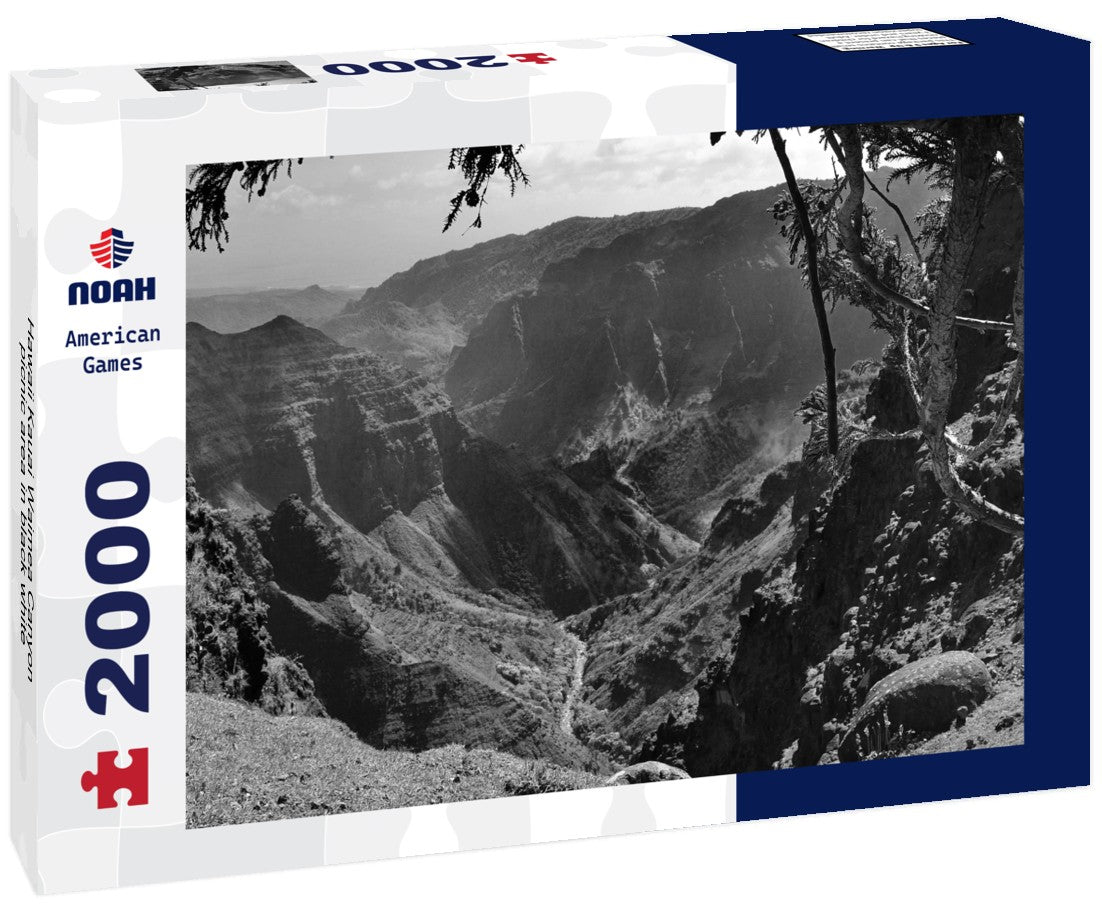 Hawaii Kauai Waimea Canyon picnic area 2000pc PuzzleBlack and White