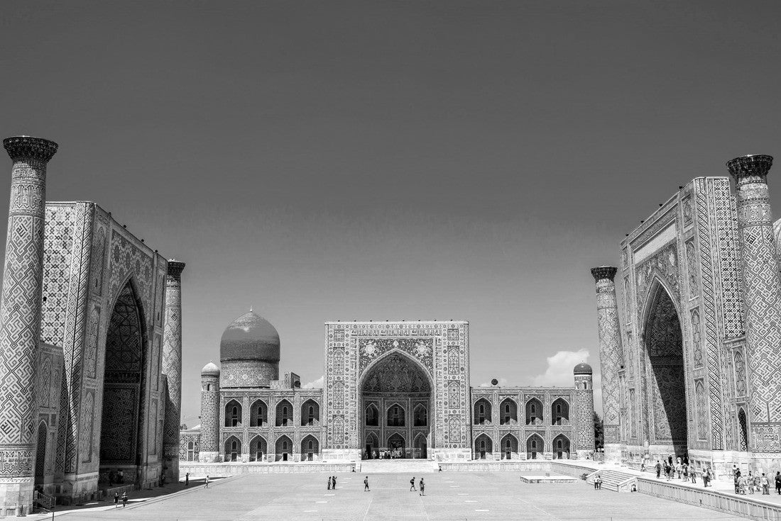 The Registan, the heart of the ancient city of Samarkand - Uzbekistan 2000pc PuzzleBlack and White