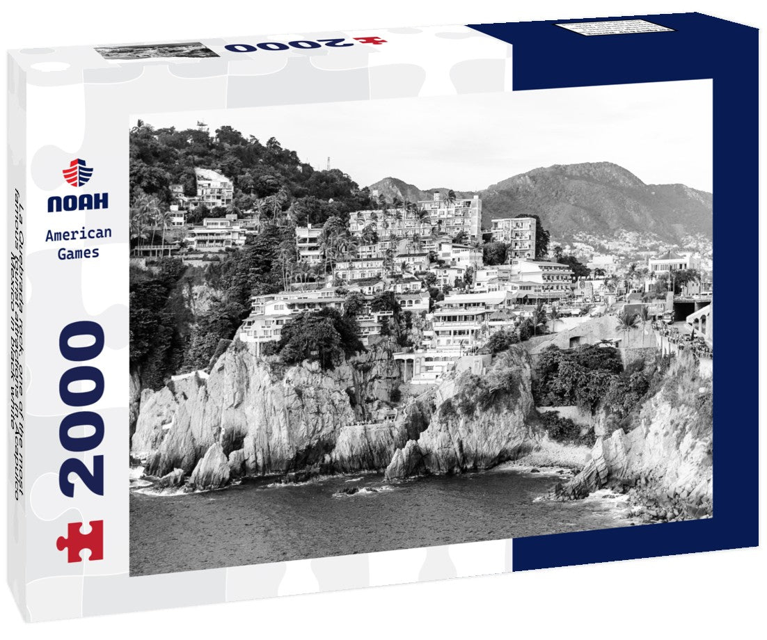 La Quebrada rock, one of the most famous tourist attractions in Acapulco, Mexico 2000pc PuzzleBlack and White