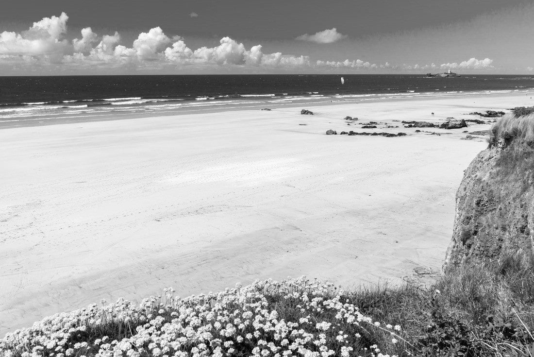 The beautiful golden sandy beach at Gwithian with Godrevy in the distance Cornwall England UK 2000pc PuzzleBlack and White