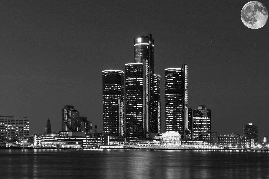 The moon rises over Detroit, Michigan 2000pc PuzzleBlack and White