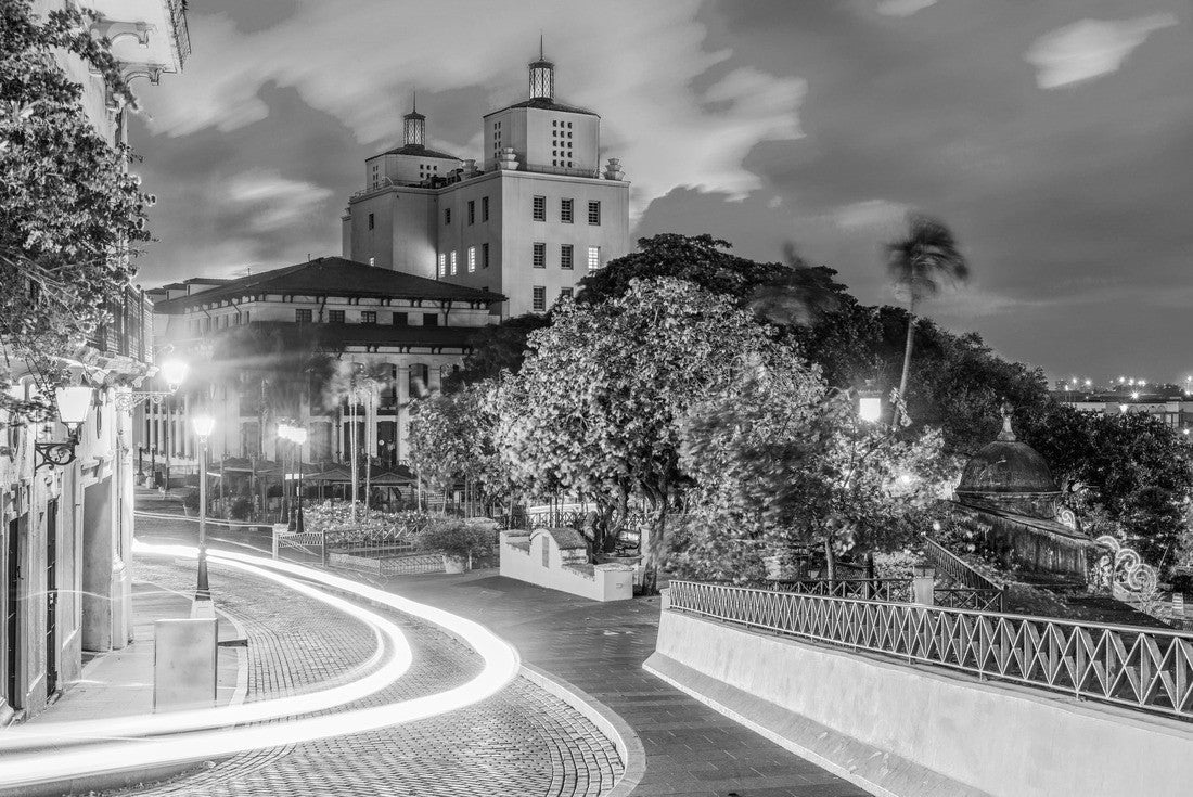 San Juan, Puerto Rico streets and cityscape 2000pc PuzzleBlack and White