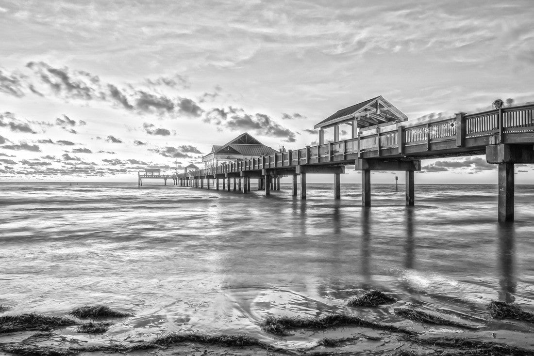 Sunset at Clearwater Beach Pier, Florida 2000pc PuzzleBlack and White