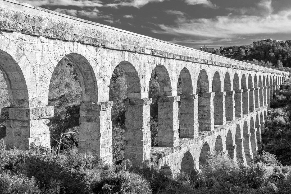 Les Ferreres Aqueduct, also known as Pont del Diable. Part of the Roman aqueduct built to supply water to the ancient city of Tarraco - now Tarragona, Spain 2000pc PuzzleBlack and White
