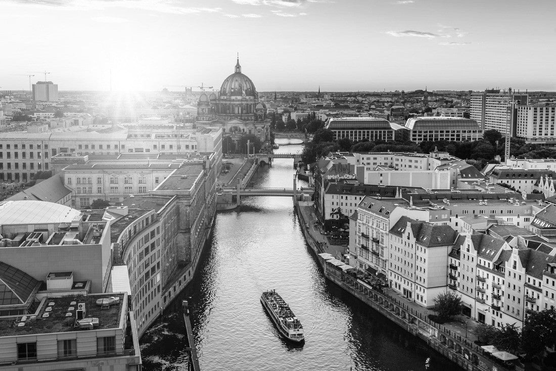 the river on the Berlin skyline with Berlin Cathedral 2000pc PuzzleBlack and White