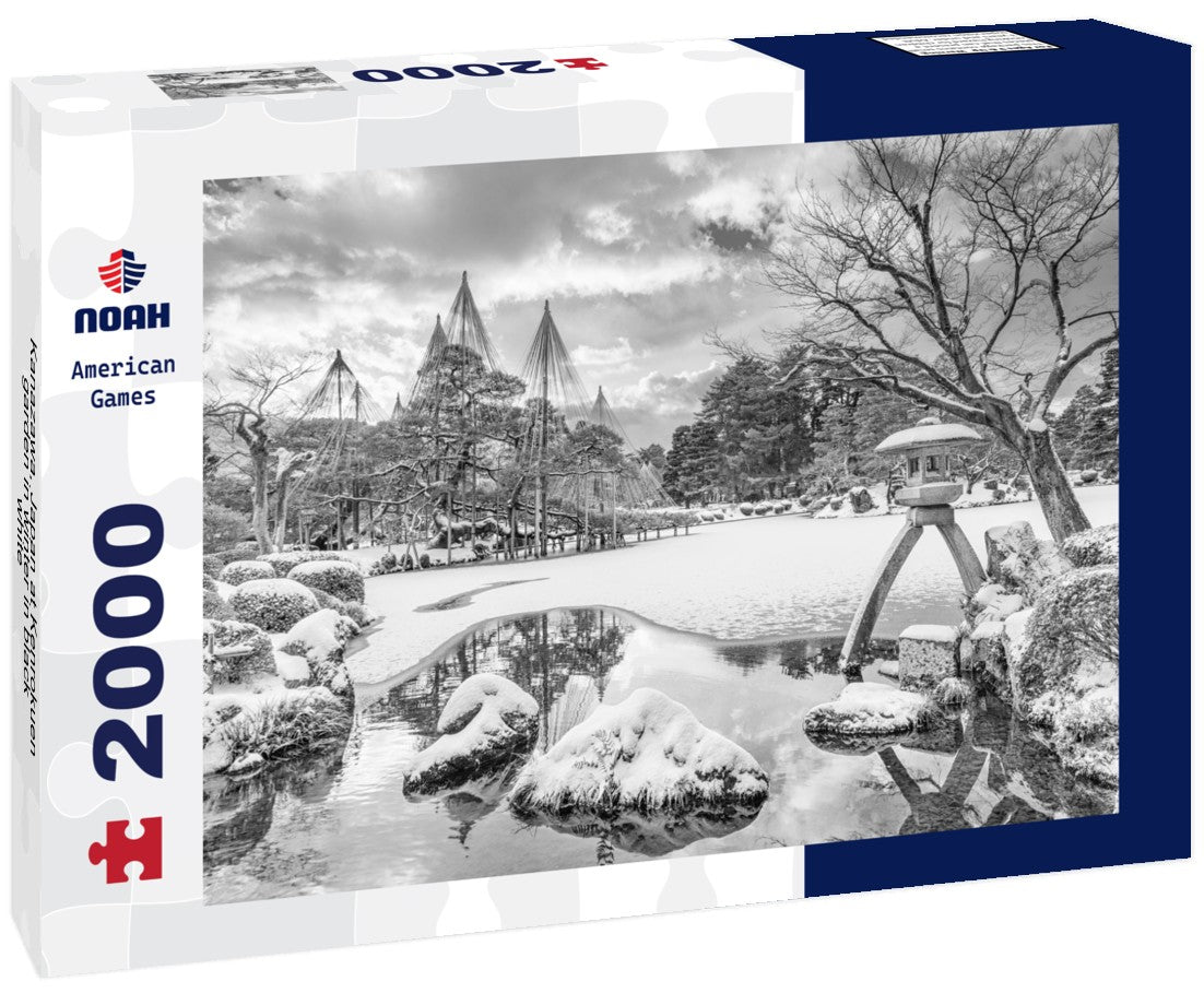 Kanazawa, Japan at Kenrokuen garden in winter 2000pc PuzzleBlack and White