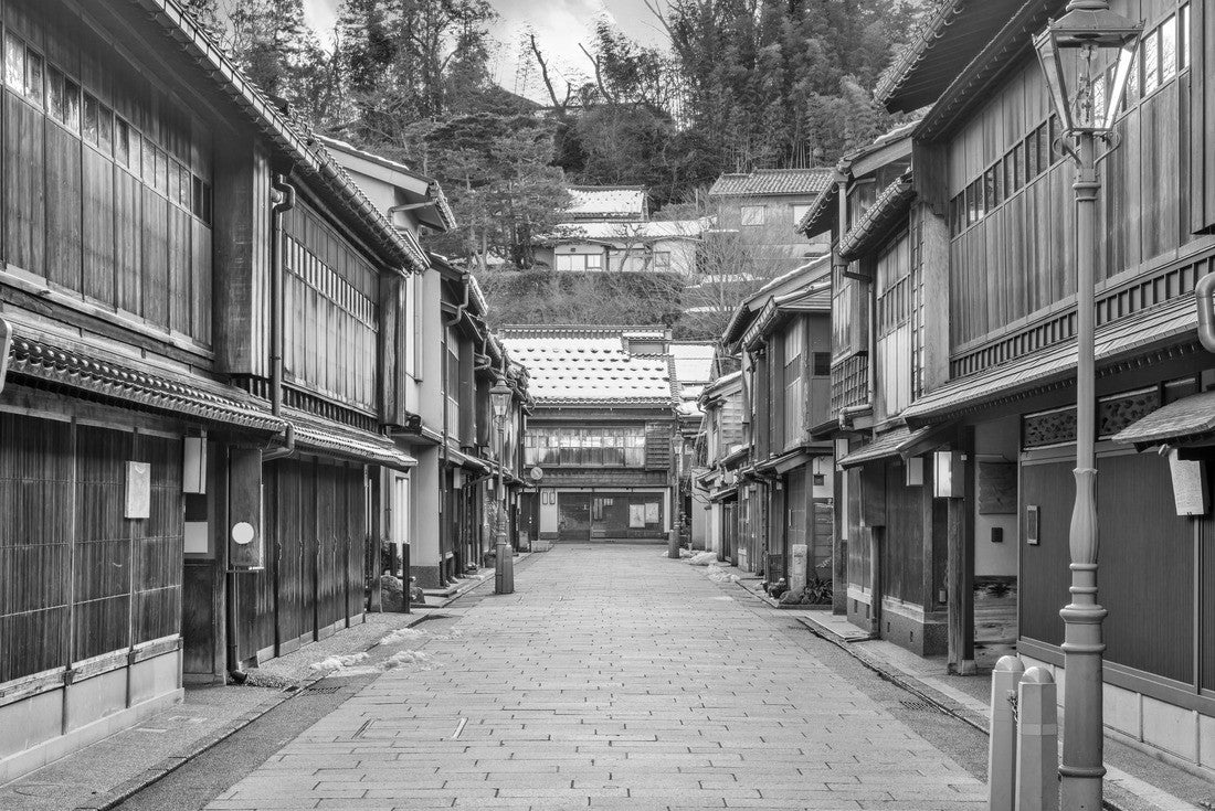 Kanazawa, Japan street scene at Higashichaya district 2000pc PuzzleBlack and White