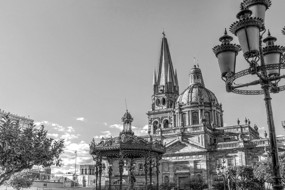 Guadalajara, Mexico 2000pc PuzzleBlack and White