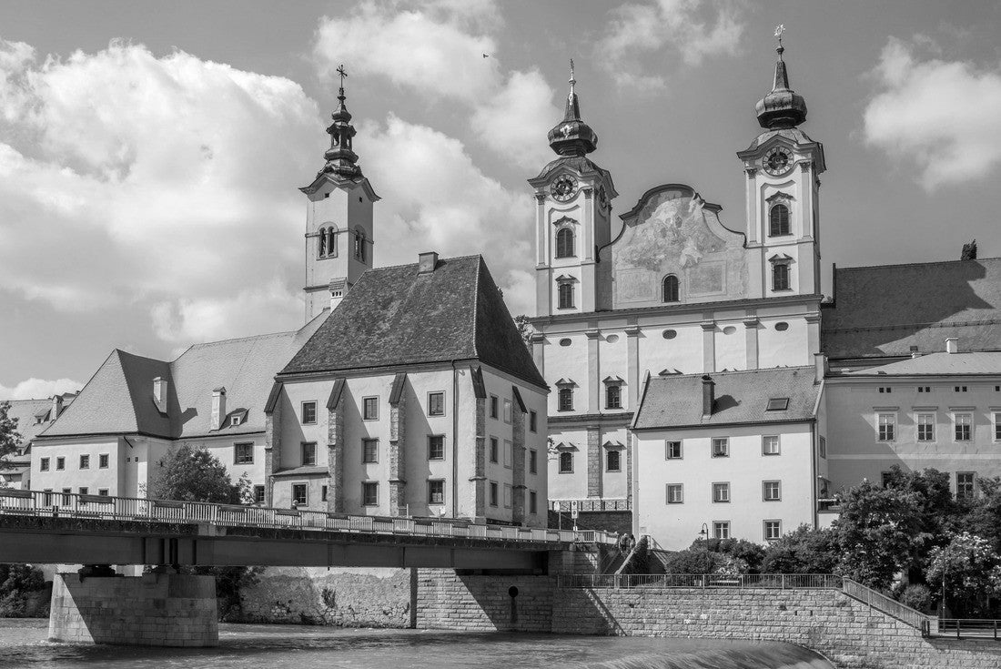Steyr, Austria 2000pc PuzzleBlack and White