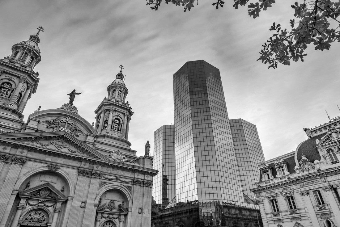 Plaza de Armas, main square of the capital of Chile, Santiago de Chile, Chile 2000pc PuzzleBlack and White