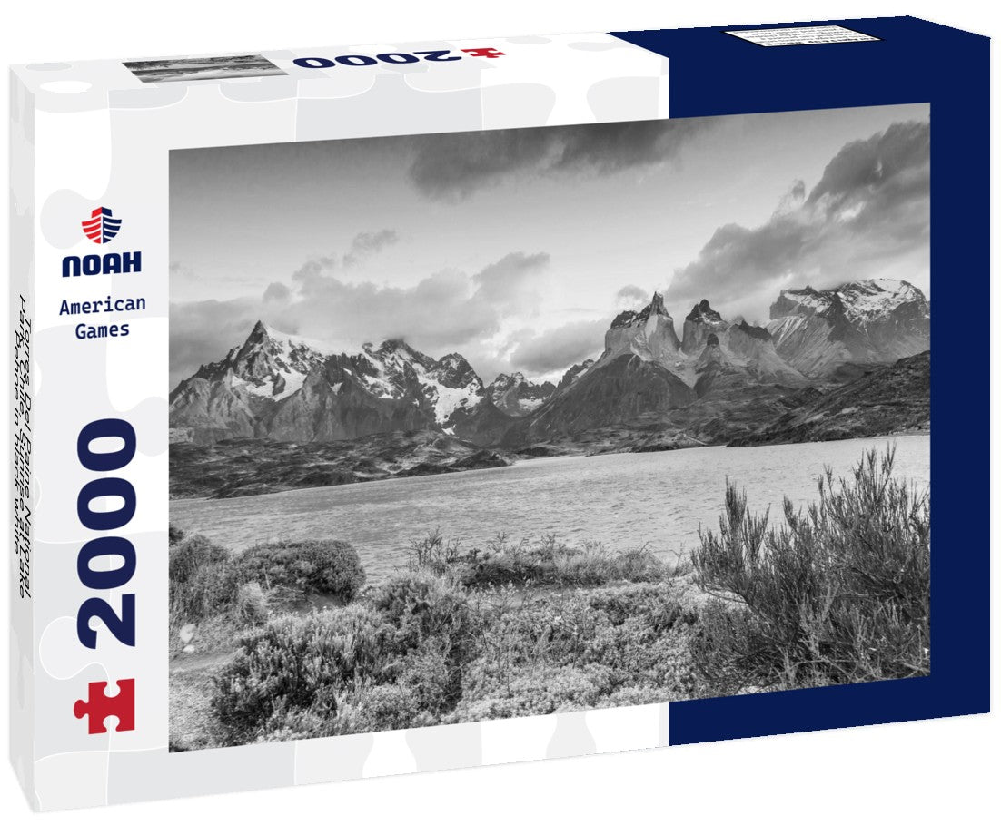 Noah Jigsaw Puzzle Torres Del Paine National Park, Chile. Sunrise at Lake Pehoe in black white 2000 pieces
