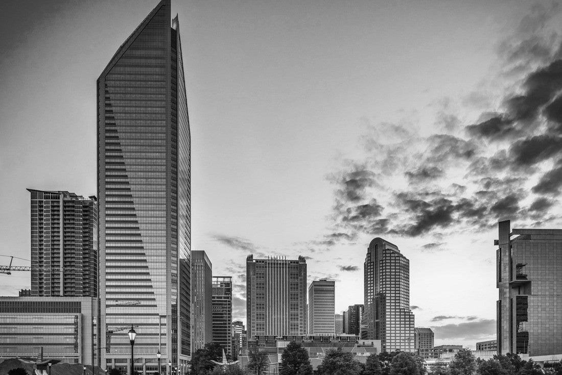 Skyline of Charlotte, North Carolina at sunrise 2000pc PuzzleBlack and White