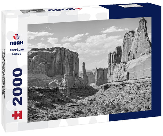 Noah Jigsaw Puzzle Park Avenue Trailhead view in Arches National Park, Moab, Utah in black white 2000 pieces
