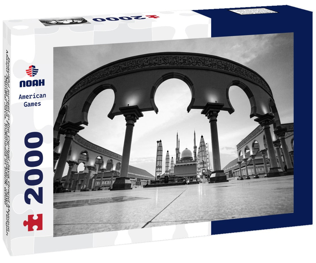 Noah Jigsaw Puzzle Beautiful sunset in the Central Java Grand Mosque, Masjid Agung Jawa Tengah, Semarang, Jawa Tengah, Central Java, Indonesia in black white 2000 pieces