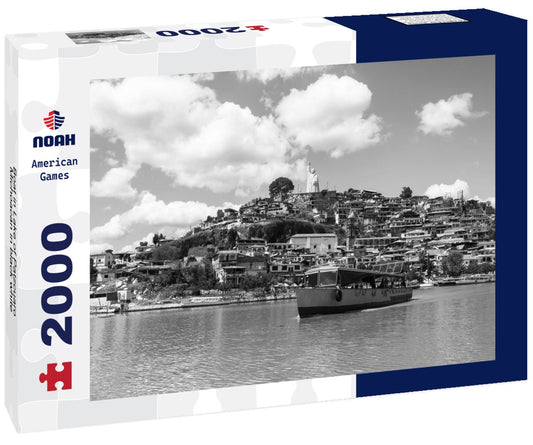 Noah Jigsaw Puzzle Boat in Lake of Patzcuaro Michoacán in black white 2000 pieces