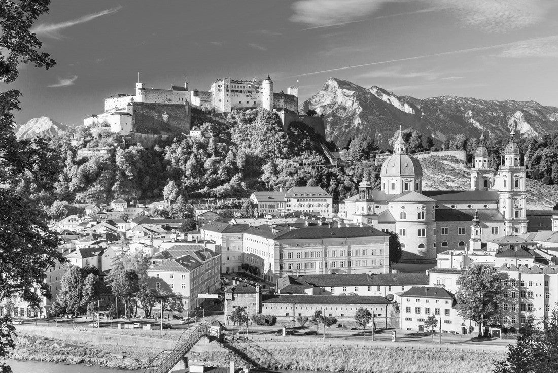 Beautiful view of Salzburg skyline with Hohensalzburg Fortress in summer, Salzburg, Austria 2000pc PuzzleBlack and White