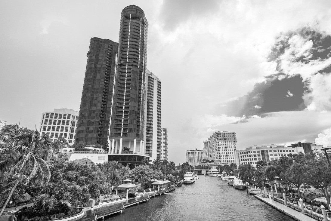 Fort Lauderdale, Florida, USA cityscape at the Riverwalk 2000pc PuzzleBlack and White