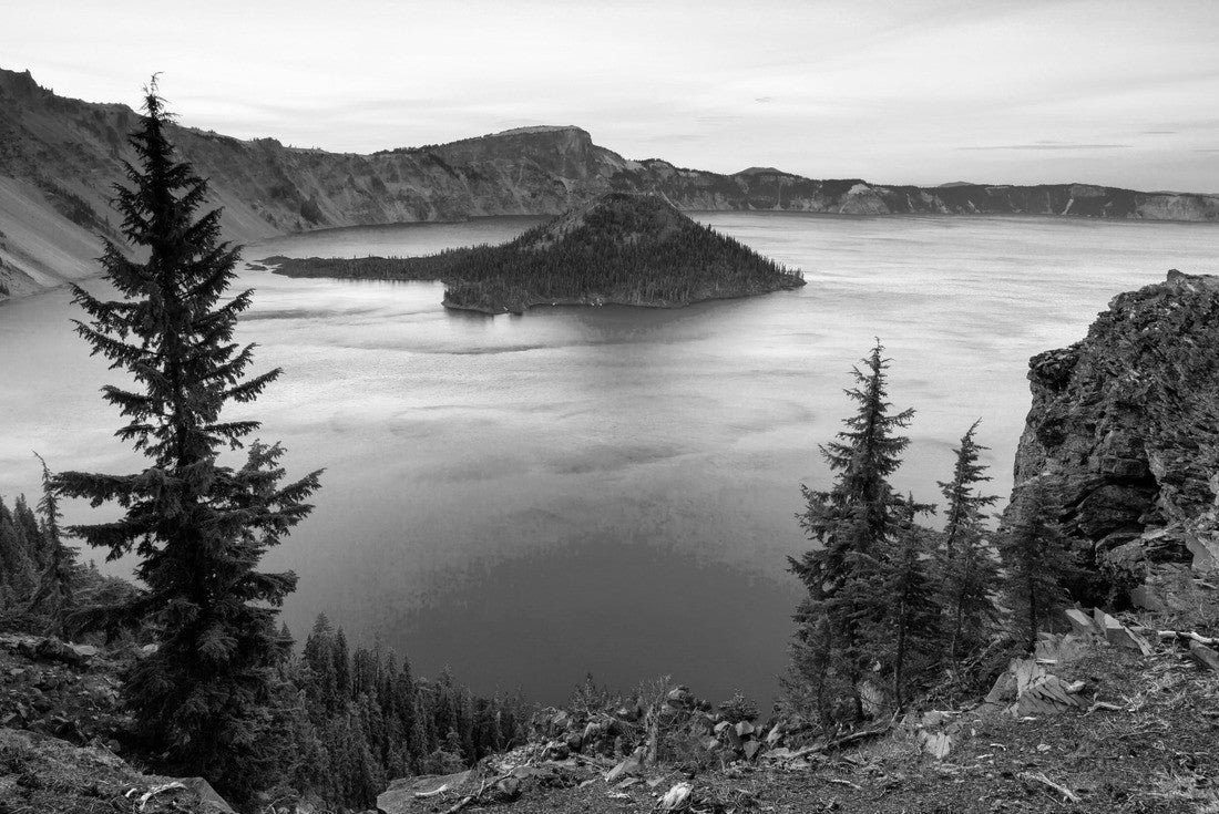 Noah Jigsaw Puzzle Crater Lake National Park in Oregon, USA - Wizard Island in black white 2000 pieces