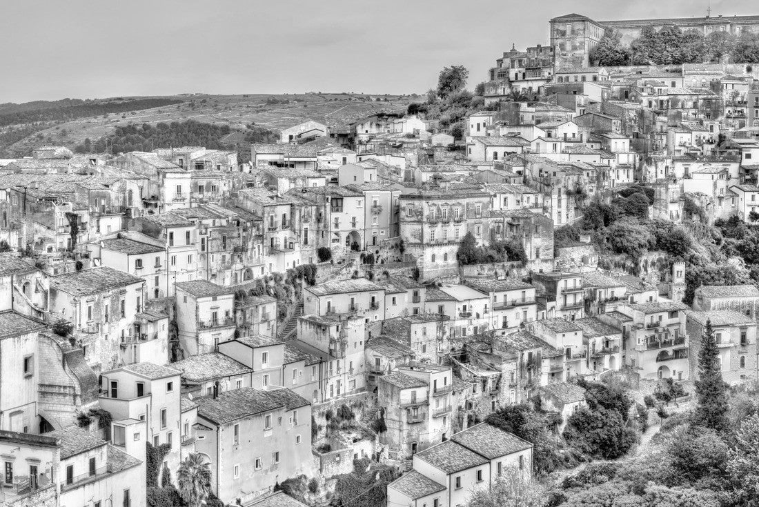 Noah Jigsaw Puzzle View of Ragusa, a UNESCO cultural city on the Italian island of Sicily in black white 2000 pieces